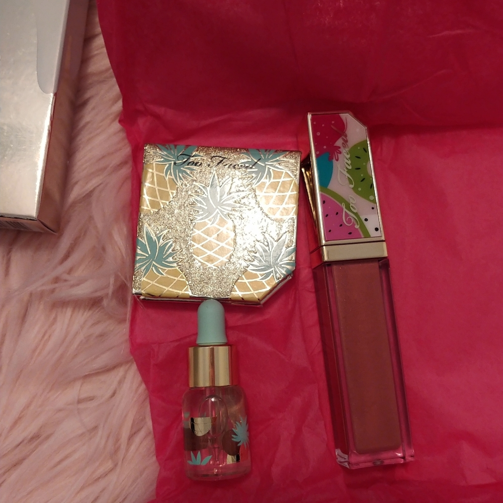 đFIRM! NWT TOO FACED TUTTI FRUITTI CHRISTMAS FRUIT CAKE LIMITED EDITION BOX SET - Picture 6 of 8